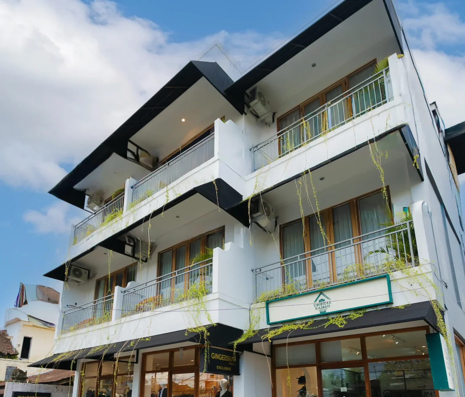 Tropical kasbah - Building ubud central