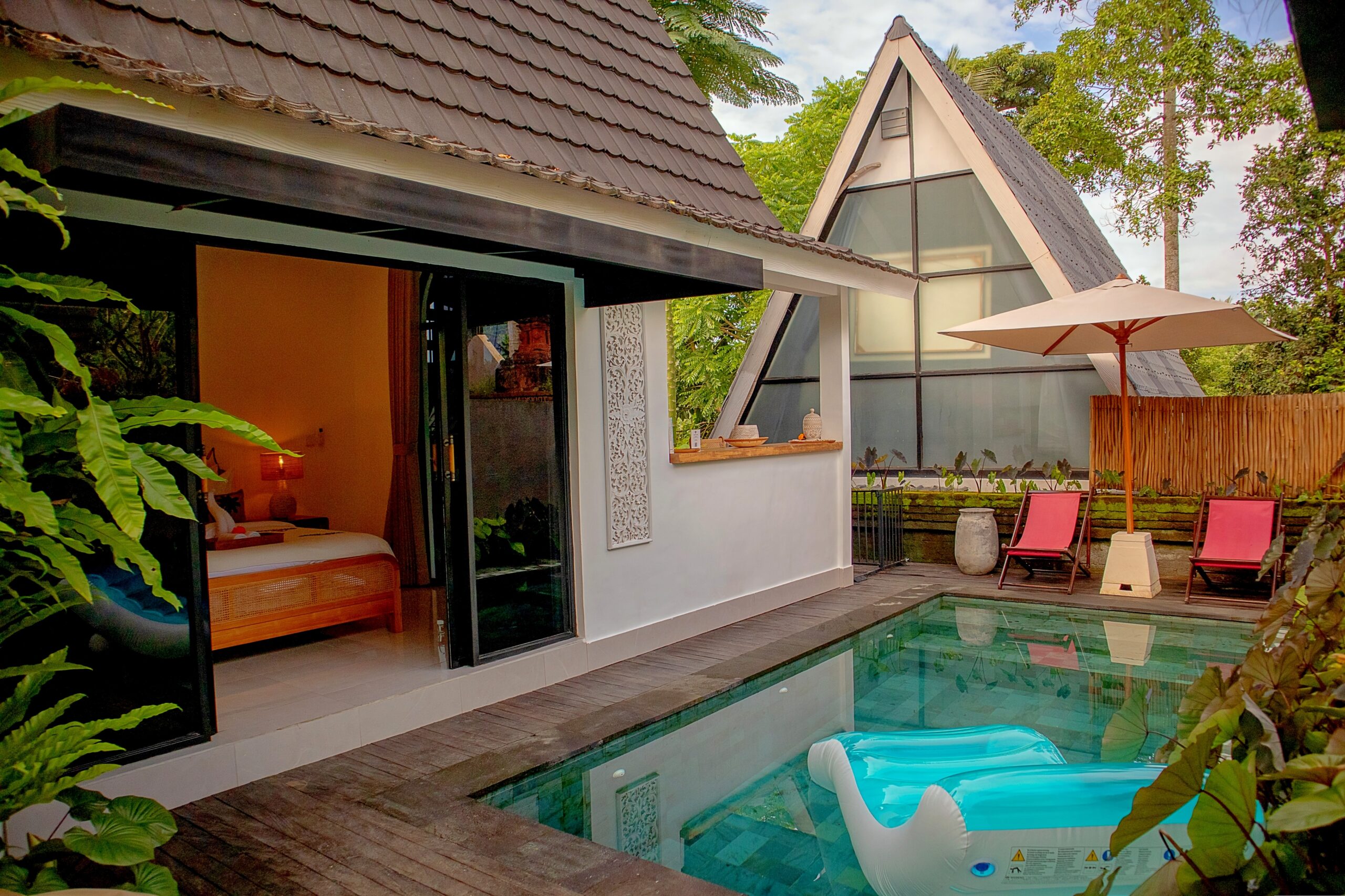 Tropical kasbah - Triangle House